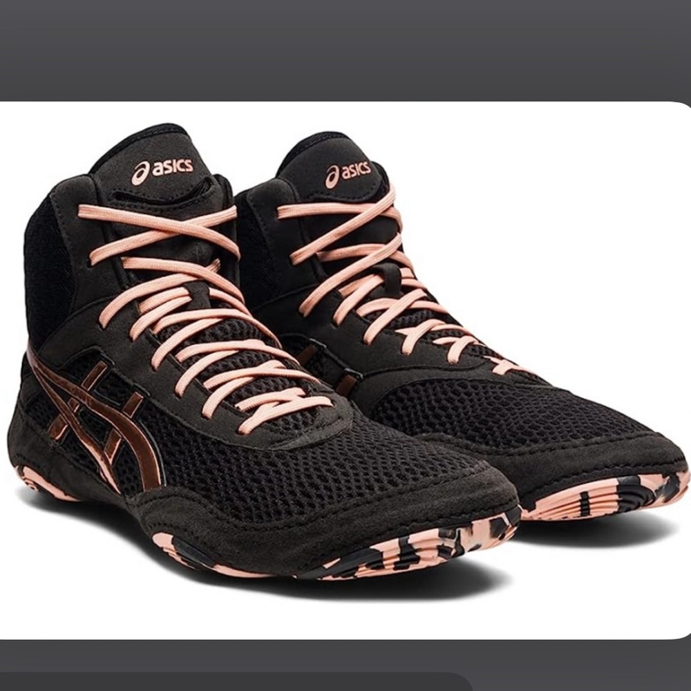 Women's Black and Pink Athletic Wrestling Shoes